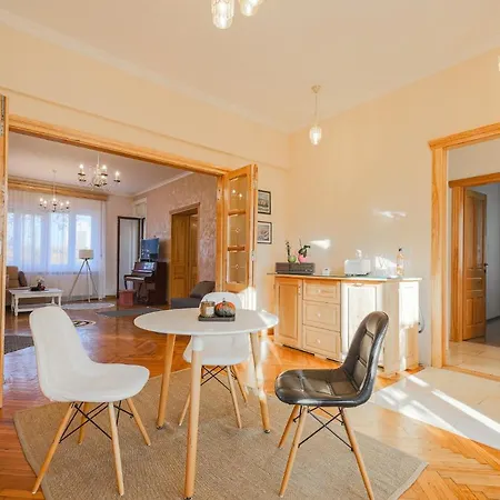 Old Town Boheme Apartment *