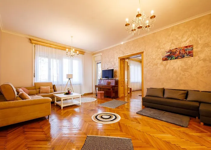 Old Town Boheme Apartment